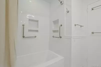 12 Old Mamaroneck Road #7F, White Plains, NY 10605 - Photo 20