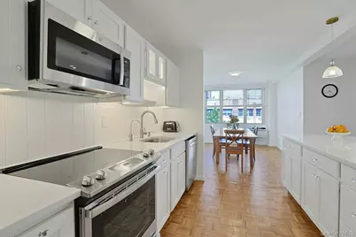 12 Old Mamaroneck Road #7F, White Plains, NY 10605 - Photo 2