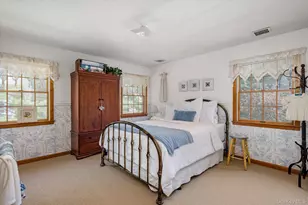 1 Fox Holw Ct, Dix Hills, NY 11746 - Photo 24