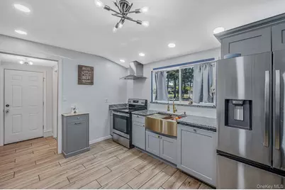 100 Patchogue Holbrook Road, Ronkonkoma, NY 11779 - Photo 6