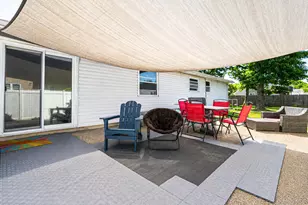 100 Patchogue-Holbrook Rd, Ronkonkoma, NY 11779 - Photo 30
