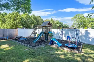 100 Patchogue-Holbrook Rd, Ronkonkoma, NY 11779 - Photo 34