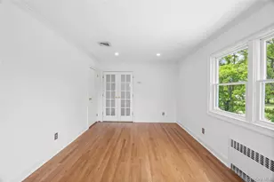 467 Hempstead Ave, Rockville Centre, NY 11570 - Photo 18