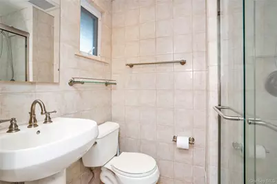 27 Coronet Lane, Plainview, NY 11803 - Photo 22