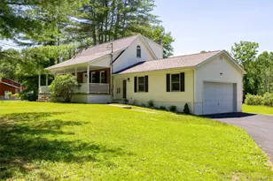 18 Cream St, Hyde Park, NY 12538 - Photo 2