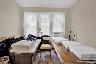 70-29 68 Th Pl, Glendale, NY 11385 - Photo 18