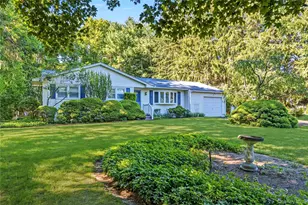 54 Randall Rd, Wading River, NY 11792 - Photo 2