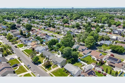 3547 Northview Avenue, Wantagh, NY 11793 - Photo 6