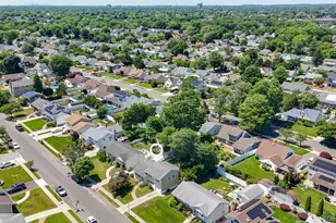 3547 Northview Ave, Wantagh, NY 11793 - Photo 6