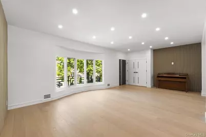 8549 Avon Street, Jamaica, NY 11432 - Photo 14