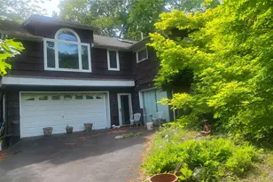 28 Colburn Dr, Poughkeepsie, NY 12603 - Photo 2