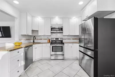 63 Orchard Street, Manorville, NY 11949 - Photo 10