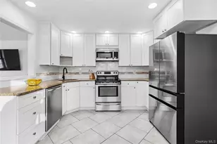 63 Orchard St, Manorville, NY 11949 - Photo 10
