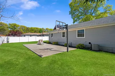 63 Orchard Street, Manorville, NY 11949 - Photo 34