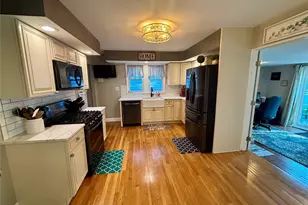 304 Lido Pkwy, Lindenhurst, NY 11757 - Photo 8