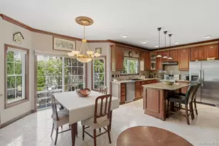 15 Boxwood Ln, Farmingdale, NY 11735 - Photo 18
