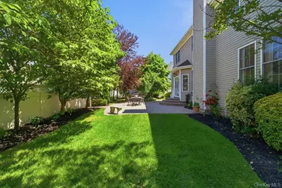 15 Boxwood Lane, Farmingdale, NY 11735 - Photo 38