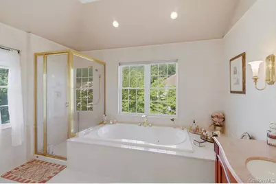 15 Boxwood Lane, Farmingdale, NY 11735 - Photo 32