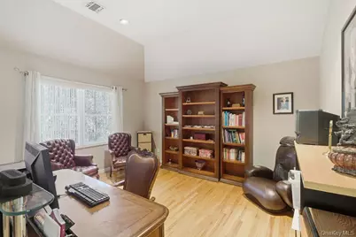 15 Boxwood Lane, Farmingdale, NY 11735 - Photo 24