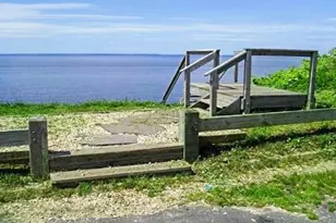 275 Sound Rd, Greenport, NY 11944 - Photo 4