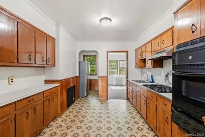 4238 Vireo Avenue, Bronx, NY 10470 - Photo 6