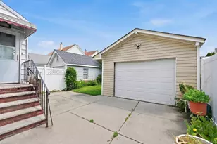 92-51 Winchester Blvd, Queens Village, NY 11428 - Photo 4