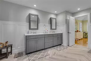 216 Landing Ln, Calverton, NY 11933 - Photo 16