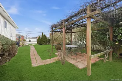 3292 Murdock Avenue, Oceanside, NY 11572 - Photo 16