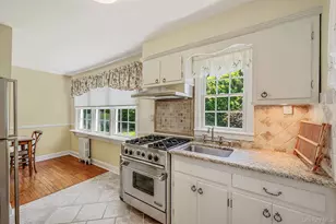 22 Lawrence St, Greenlawn, NY 11740 - Photo 10