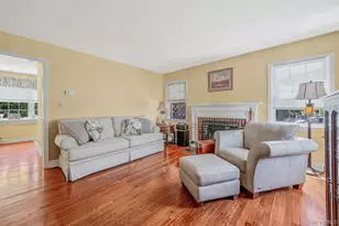 22 Lawrence St, Greenlawn, NY 11740 - Photo 4