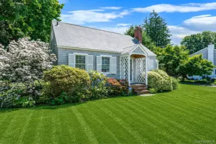 22 Lawrence St, Greenlawn, NY 11740 - Photo 2
