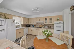 54 Acapulco St, Atlantic Beach, NY 11509 - Photo 14
