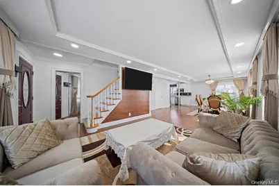 79-31 Langdale Street, New Hyde Park, NY 11040 - Photo 4