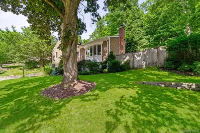 12 Overlook Road N, White Plains, NY 10603 - Photo 6