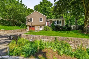 12 Overlook Rd N, White Plains, NY 10603 - Photo 2