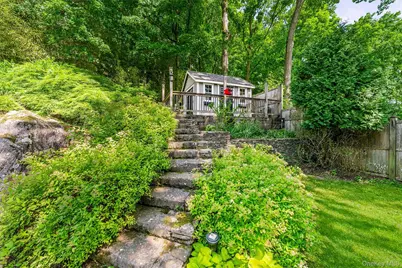 12 Overlook Road N, White Plains, NY 10603 - Photo 34