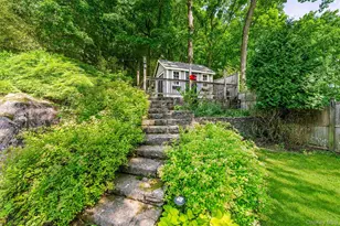 12 Overlook Rd N, White Plains, NY 10603 - Photo 34