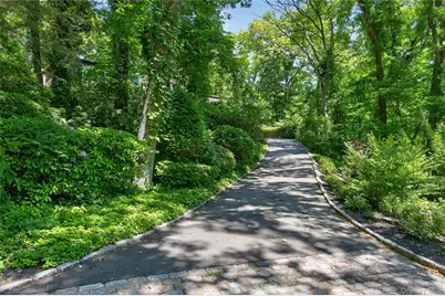 44 Koenig Drive, Oyster Bay, NY 11771 - Photo 2