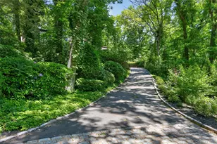 44 Koenig Dr, Oyster Bay, NY 11771 - Photo 2