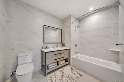101 Searing Avenue #410, Mineola, NY 11501 - Photo 8