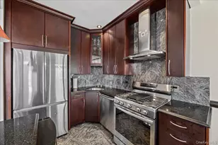 70-18 Calamus Ave, Flushing, NY 11377 - Photo 10
