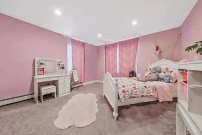 135 Texas Street, Lindenhurst, NY 11757 - Photo 16