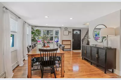 135 Texas Street, Lindenhurst, NY 11757 - Photo 4