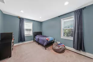 135 Texas St, Lindenhurst, NY 11757 - Photo 18