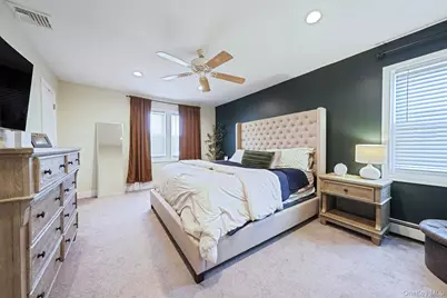 135 Texas Street, Lindenhurst, NY 11757 - Photo 14