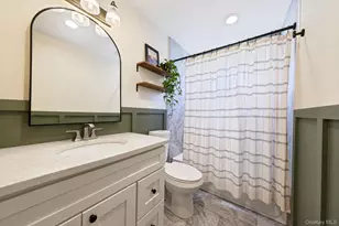 135 Texas St, Lindenhurst, NY 11757 - Photo 22