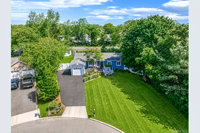 5 Megan Court, Bellport, NY 11713 - Photo 28