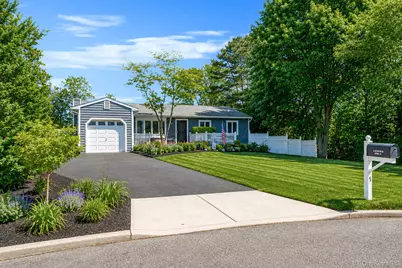 5 Megan Court, Bellport, NY 11713 - Photo 2