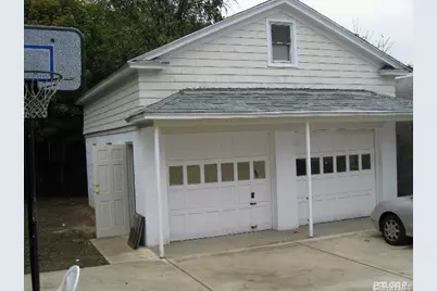 43 W Graham Avenue, Hempstead, NY 11550 - Photo 2