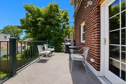 126 Glover Avenue, Yonkers, NY 10704 - Photo 10